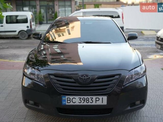 Черный Тойота Камри, объемом двигателя 3.5 л и пробегом 238 тыс. км за 10500 $, фото 6 на Automoto.ua