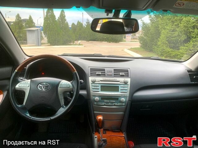 Черный Тойота Камри, объемом двигателя 3.5 л и пробегом 200 тыс. км за 10000 $, фото 7 на Automoto.ua