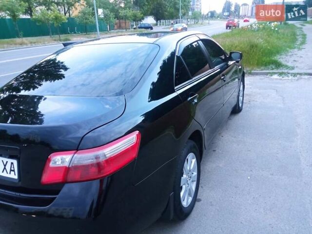 Черный Тойота Камри, объемом двигателя 2.4 л и пробегом 300 тыс. км за 7900 $, фото 2 на Automoto.ua