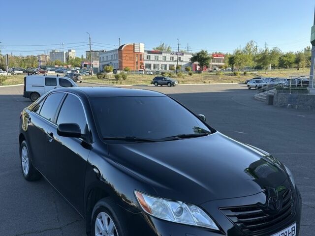 Черный Тойота Камри, объемом двигателя 3.5 л и пробегом 277 тыс. км за 8400 $, фото 3 на Automoto.ua