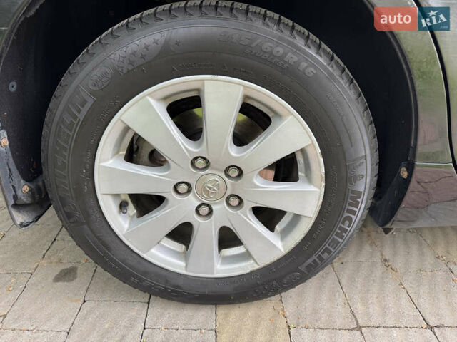 Чорний Тойота Камрі, об'ємом двигуна 3.5 л та пробігом 370 тис. км за 8399 $, фото 25 на Automoto.ua