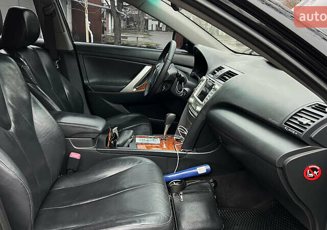 Черный Тойота Камри, объемом двигателя 2.36 л и пробегом 183 тыс. км за 7300 $, фото 12 на Automoto.ua