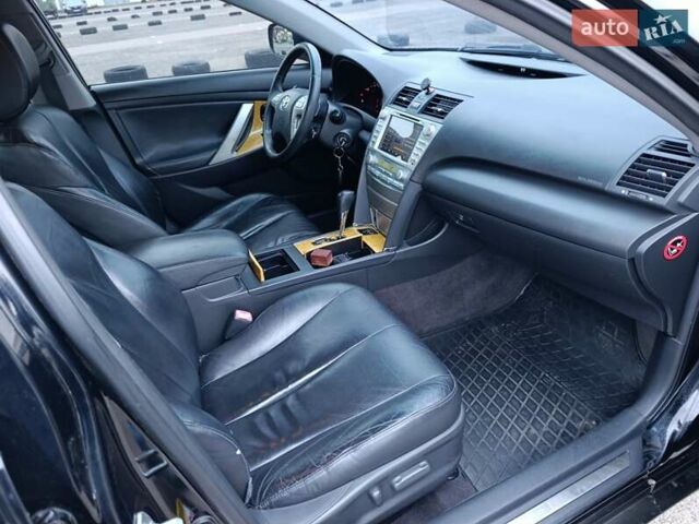 Черный Тойота Камри, объемом двигателя 2.4 л и пробегом 268 тыс. км за 8800 $, фото 19 на Automoto.ua