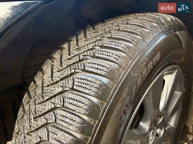 Черный Тойота Камри, объемом двигателя 3.46 л и пробегом 198 тыс. км за 10000 $, фото 12 на Automoto.ua