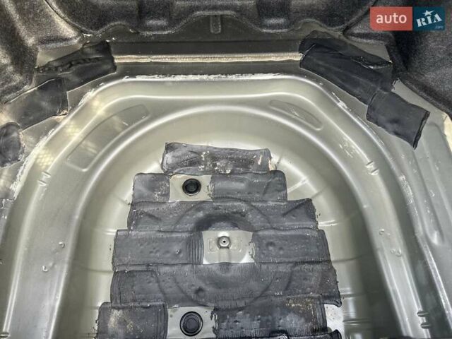 Чорний Тойота Камрі, об'ємом двигуна 3.5 л та пробігом 268 тис. км за 8400 $, фото 16 на Automoto.ua