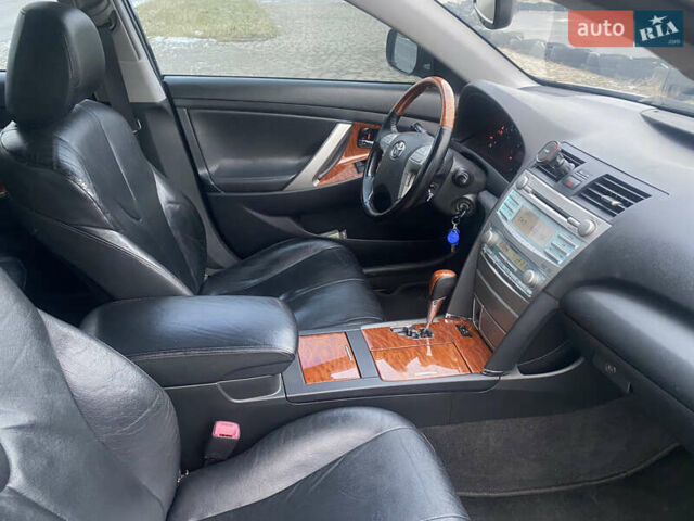 Черный Тойота Камри, объемом двигателя 3.5 л и пробегом 252 тыс. км за 10200 $, фото 23 на Automoto.ua