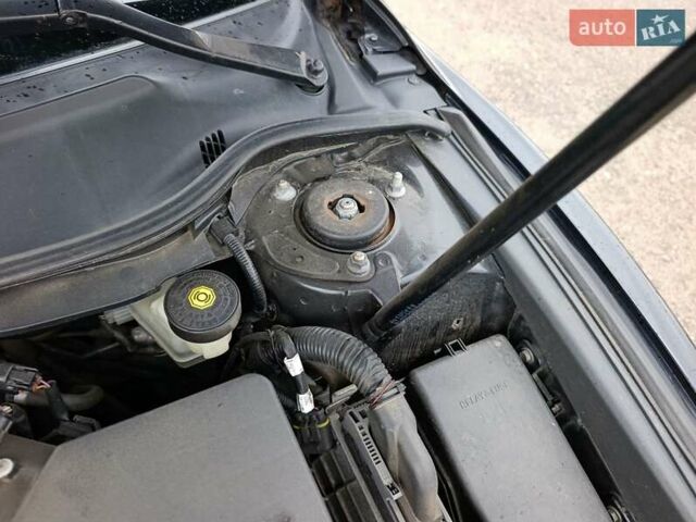 Черный Тойота Камри, объемом двигателя 2.4 л и пробегом 268 тыс. км за 8800 $, фото 22 на Automoto.ua