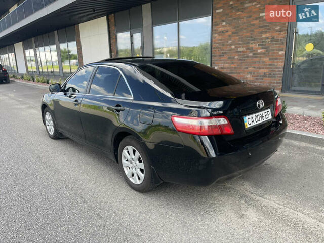 Чорний Тойота Камрі, об'ємом двигуна 2.4 л та пробігом 260 тис. км за 8700 $, фото 3 на Automoto.ua