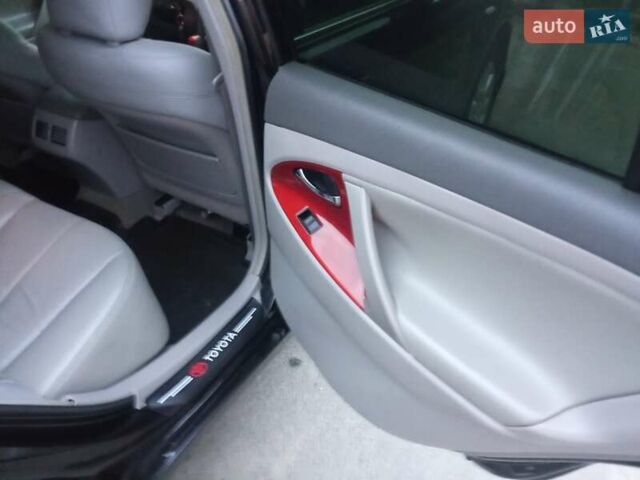 Черный Тойота Камри, объемом двигателя 2.4 л и пробегом 300 тыс. км за 7900 $, фото 11 на Automoto.ua