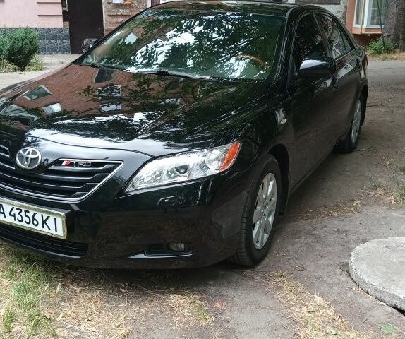 Черный Тойота Камри, объемом двигателя 3.5 л и пробегом 278 тыс. км за 10500 $, фото 3 на Automoto.ua