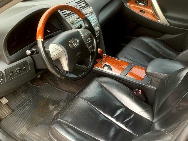 Черный Тойота Камри, объемом двигателя 3.5 л и пробегом 200 тыс. км за 10000 $, фото 5 на Automoto.ua