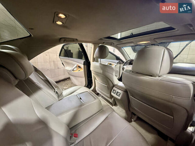 Черный Тойота Камри, объемом двигателя 3.46 л и пробегом 198 тыс. км за 10000 $, фото 2 на Automoto.ua