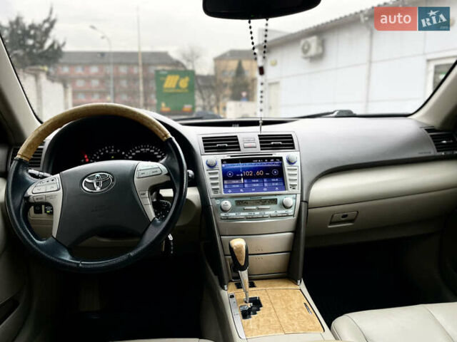 Черный Тойота Камри, объемом двигателя 3.46 л и пробегом 240 тыс. км за 9000 $, фото 15 на Automoto.ua