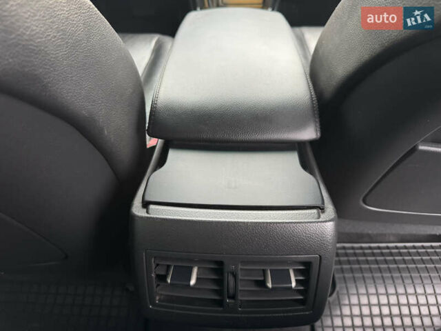 Черный Тойота Камри, объемом двигателя 2.4 л и пробегом 192 тыс. км за 10500 $, фото 24 на Automoto.ua