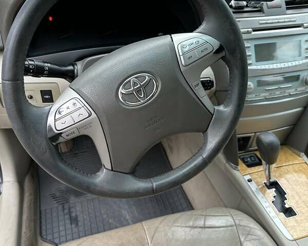 Чорний Тойота Камрі, об'ємом двигуна 2.4 л та пробігом 290 тис. км за 7500 $, фото 6 на Automoto.ua