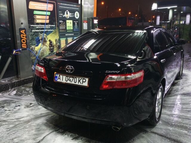 Чорний Тойота Камрі, об'ємом двигуна 2.4 л та пробігом 1000 тис. км за 8000 $, фото 4 на Automoto.ua