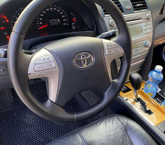 Черный Тойота Камри, объемом двигателя 2.4 л и пробегом 235 тыс. км за 8000 $, фото 2 на Automoto.ua