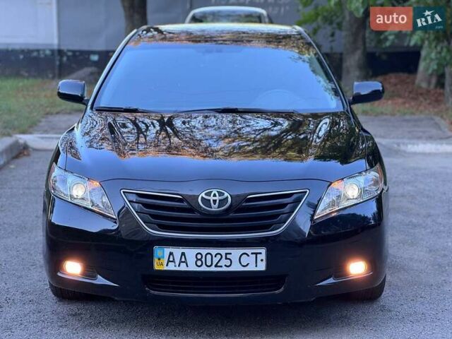 Чорний Тойота Камрі, об'ємом двигуна 2.4 л та пробігом 352 тис. км за 5500 $, фото 2 на Automoto.ua