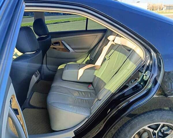 Чорний Тойота Камрі, об'ємом двигуна 3.5 л та пробігом 382 тис. км за 7300 $, фото 5 на Automoto.ua