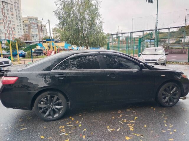 Чорний Тойота Камрі, об'ємом двигуна 2.4 л та пробігом 292 тис. км за 6995 $, фото 6 на Automoto.ua