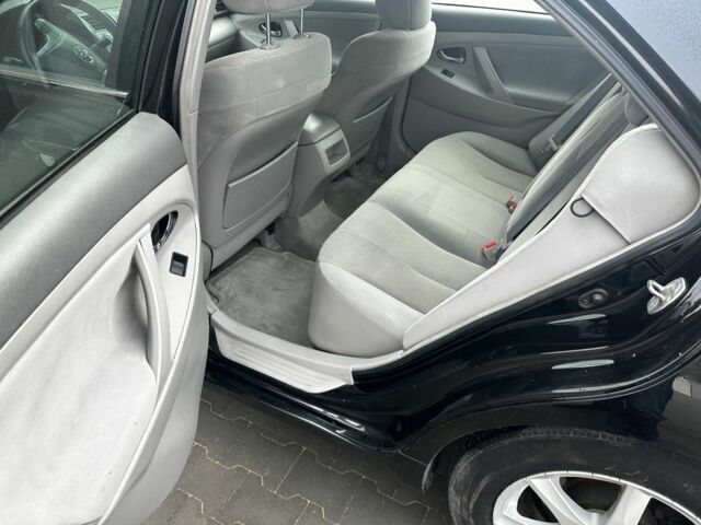 Чорний Тойота Камрі, об'ємом двигуна 2.4 л та пробігом 210 тис. км за 4550 $, фото 11 на Automoto.ua