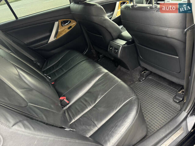 Черный Тойота Камри, объемом двигателя 2.4 л и пробегом 192 тыс. км за 10500 $, фото 14 на Automoto.ua