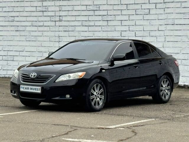 Чорний Тойота Камрі, об'ємом двигуна 3.5 л та пробігом 205 тис. км за 10000 $, фото 2 на Automoto.ua