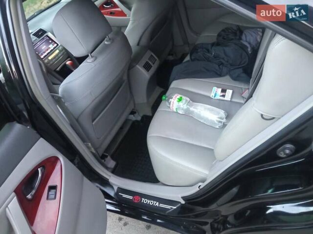 Черный Тойота Камри, объемом двигателя 2.4 л и пробегом 300 тыс. км за 7900 $, фото 4 на Automoto.ua