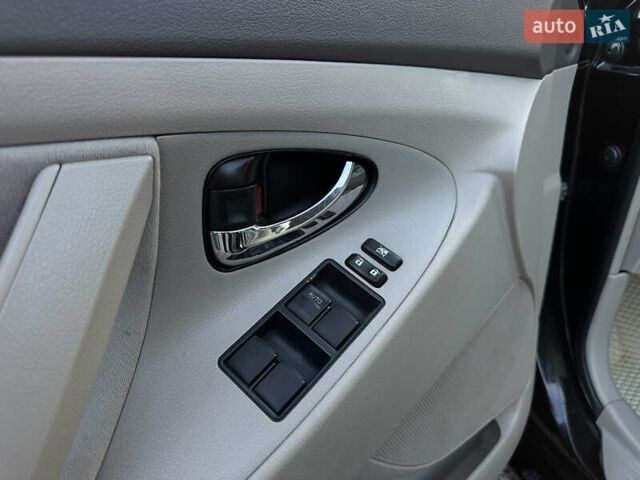 Чорний Тойота Камрі, об'ємом двигуна 2.4 л та пробігом 297 тис. км за 7999 $, фото 19 на Automoto.ua