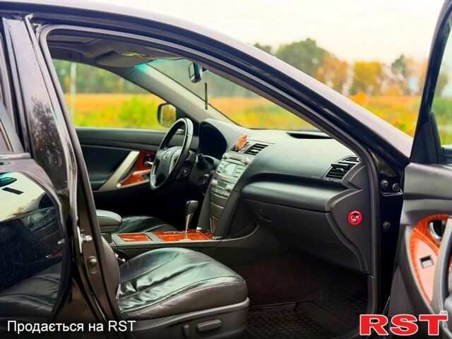 Черный Тойота Камри, объемом двигателя 2.4 л и пробегом 343 тыс. км за 8500 $, фото 9 на Automoto.ua