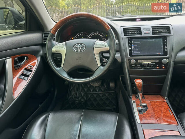 Черный Тойота Камри, объемом двигателя 3.46 л и пробегом 187 тыс. км за 11300 $, фото 29 на Automoto.ua