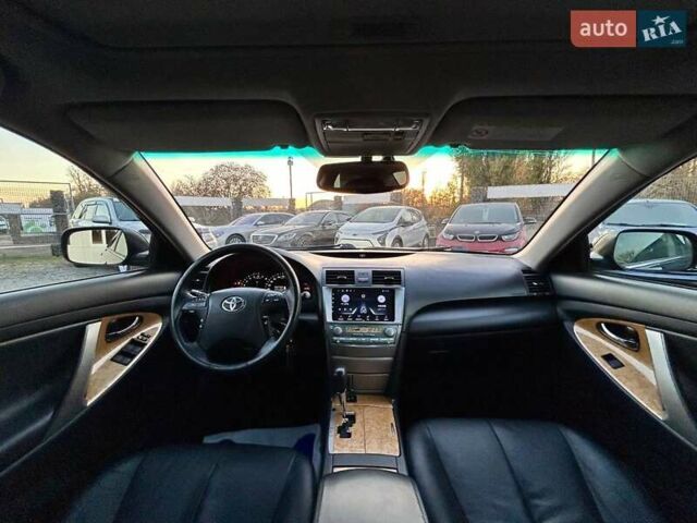 Черный Тойота Камри, объемом двигателя 2.4 л и пробегом 197 тыс. км за 8100 $, фото 31 на Automoto.ua