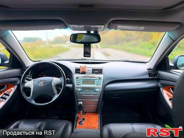 Черный Тойота Камри, объемом двигателя 2.4 л и пробегом 343 тыс. км за 8500 $, фото 8 на Automoto.ua