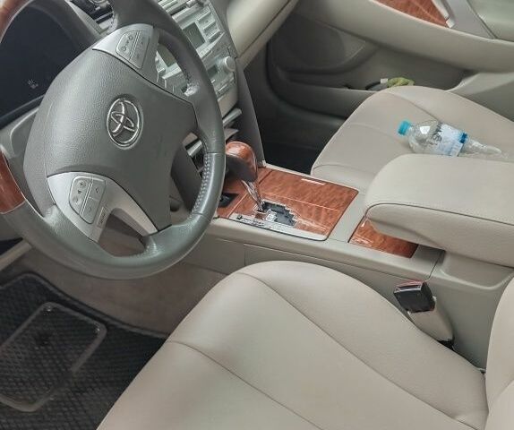 Черный Тойота Камри, объемом двигателя 3.5 л и пробегом 278 тыс. км за 10500 $, фото 4 на Automoto.ua