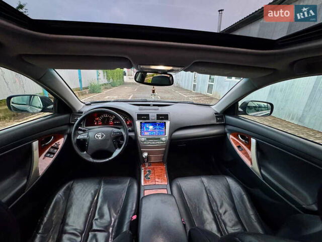 Черный Тойота Камри, объемом двигателя 2.36 л и пробегом 306 тыс. км за 7900 $, фото 7 на Automoto.ua