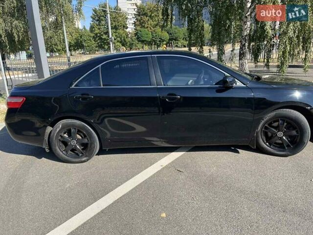 Черный Тойота Камри, объемом двигателя 2.36 л и пробегом 280 тыс. км за 8700 $, фото 5 на Automoto.ua