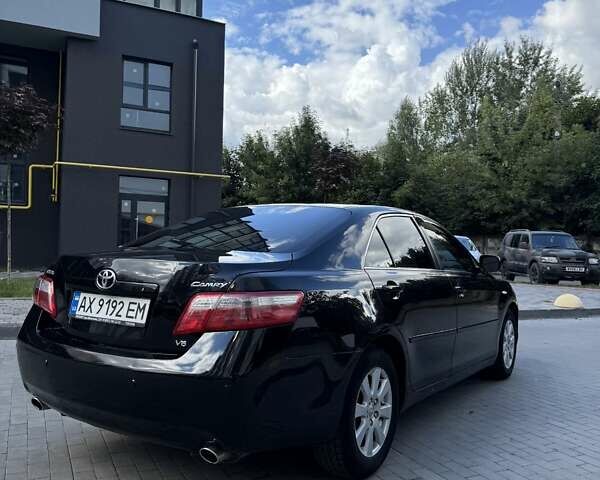 Черный Тойота Камри, объемом двигателя 3.5 л и пробегом 260 тыс. км за 7900 $, фото 2 на Automoto.ua