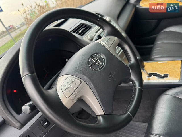 Черный Тойота Камри, объемом двигателя 2.4 л и пробегом 192 тыс. км за 10500 $, фото 6 на Automoto.ua