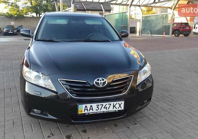 Чорний Тойота Камрі, об'ємом двигуна 2.36 л та пробігом 282 тис. км за 8500 $, фото 5 на Automoto.ua