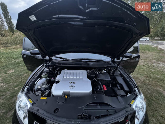 Черный Тойота Камри, объемом двигателя 3.5 л и пробегом 70 тыс. км за 17000 $, фото 2 на Automoto.ua