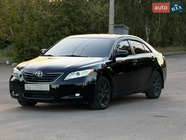 Чорний Тойота Камрі, об'ємом двигуна 3.46 л та пробігом 225 тис. км за 10300 $, фото 7 на Automoto.ua