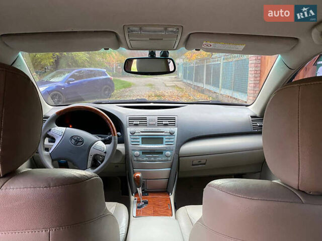 Черный Тойота Камри, объемом двигателя 3.46 л и пробегом 280 тыс. км за 8999 $, фото 8 на Automoto.ua