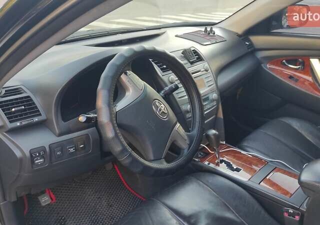 Чорний Тойота Камрі, об'ємом двигуна 2.36 л та пробігом 282 тис. км за 8500 $, фото 16 на Automoto.ua