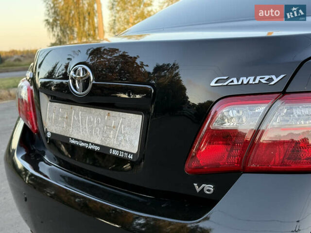 Чорний Тойота Камрі, об'ємом двигуна 3.46 л та пробігом 225 тис. км за 10300 $, фото 47 на Automoto.ua