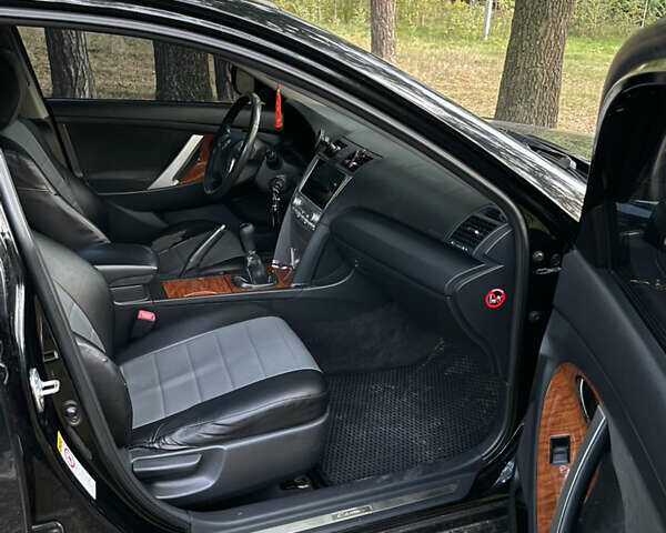 Черный Тойота Камри, объемом двигателя 2.36 л и пробегом 164 тыс. км за 8900 $, фото 16 на Automoto.ua