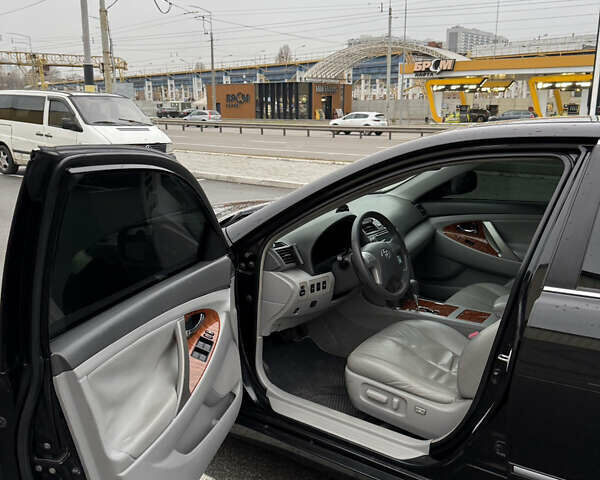 Черный Тойота Камри, объемом двигателя 2.4 л и пробегом 188 тыс. км за 10299 $, фото 4 на Automoto.ua