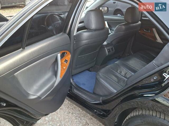 Чорний Тойота Камрі, об'ємом двигуна 3.46 л та пробігом 294 тис. км за 8800 $, фото 10 на Automoto.ua