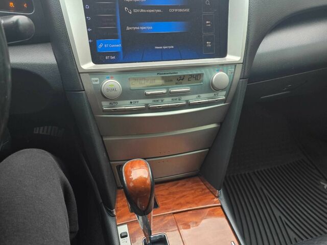 Черный Тойота Камри, объемом двигателя 3.5 л и пробегом 300 тыс. км за 7800 $, фото 10 на Automoto.ua