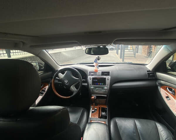 Черный Тойота Камри, объемом двигателя 3.5 л и пробегом 294 тыс. км за 9900 $, фото 8 на Automoto.ua