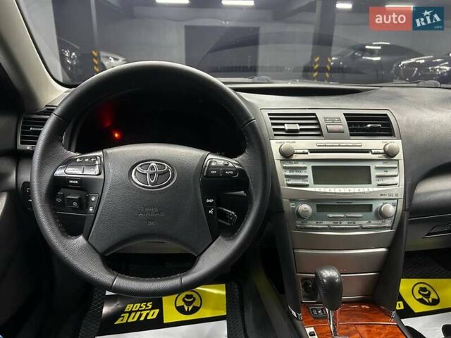Тойота Камри 2008 в Черновцах на Automoto.ua Черный Тойота Камри, объемом двигателя 2.36 л и пробегом 290 тыс. км за 8000 $, фото 14 на Automoto.ua